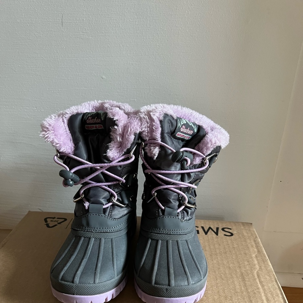 Sketchers Winter Boots for girls Size 11